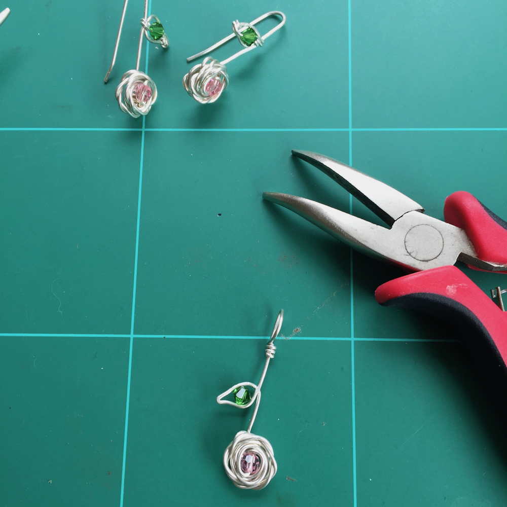Pendant.Rose_BTS