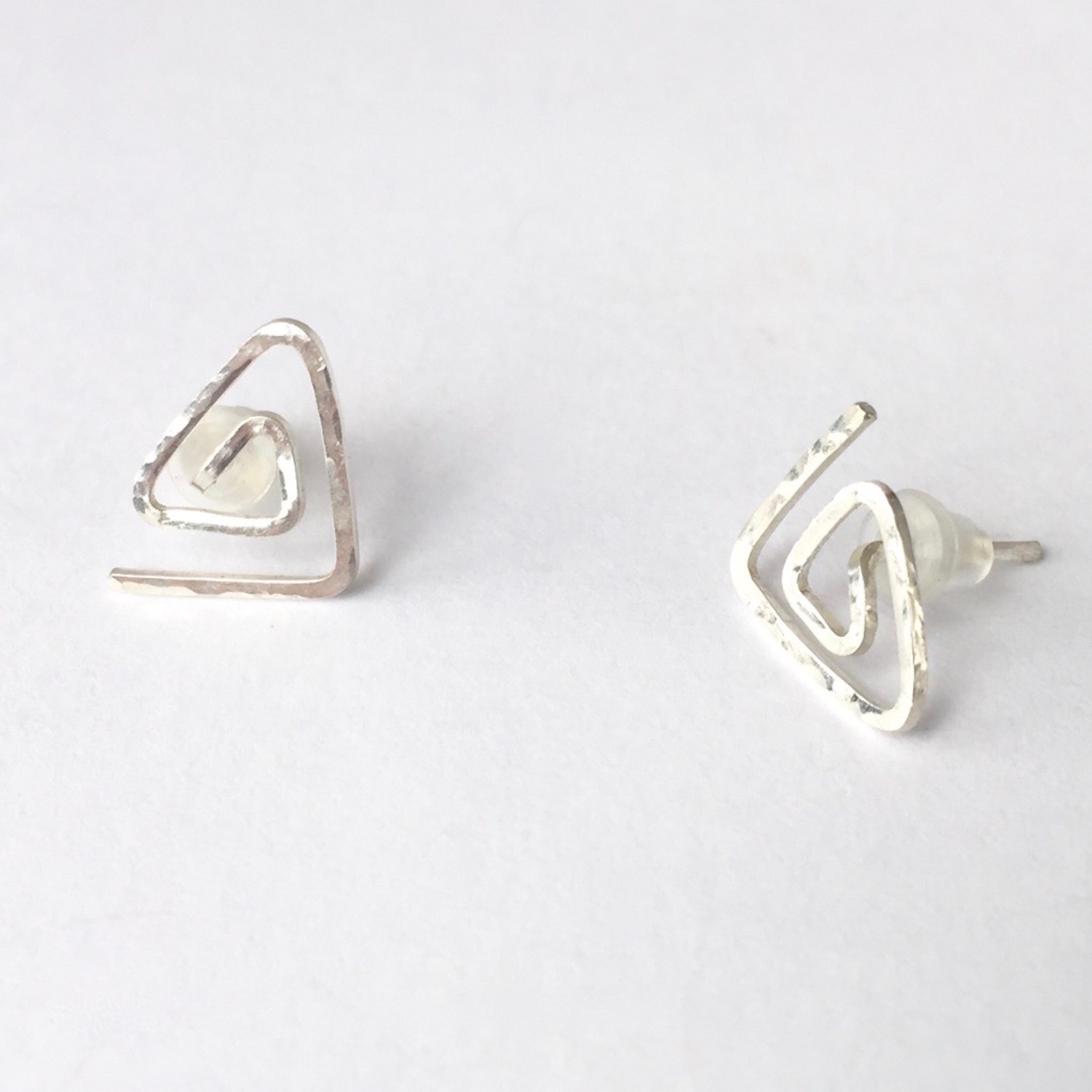 TriangleStuds_WhiteAngle3