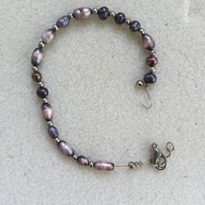 Broken Freshwater Rice Pearl Bracelet