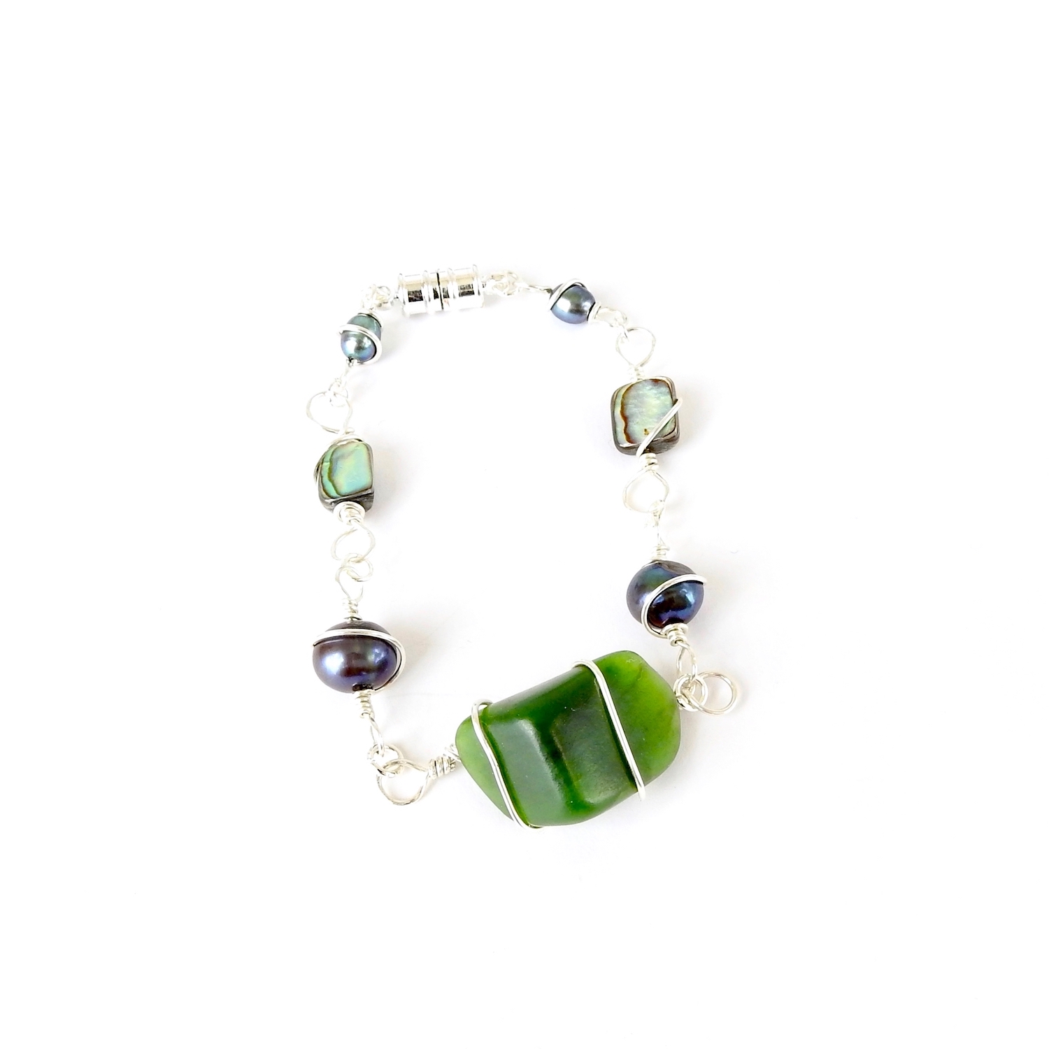 Greenstone pearl and paua shell bracelet with magnetic clasp